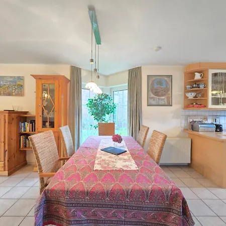 Holly-day Holiday home *